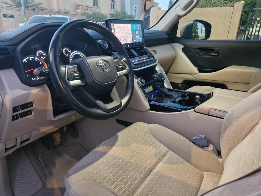 2022 Toyota Land Cruiser GXR3 