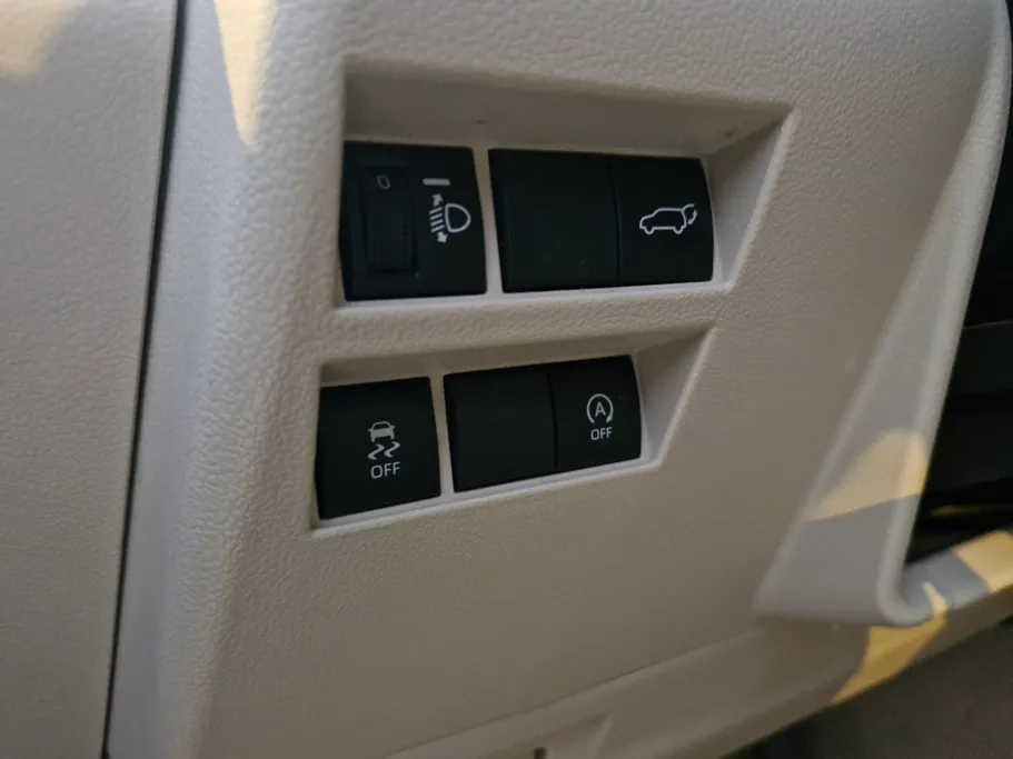 2022 Toyota Land Cruiser GXR3 