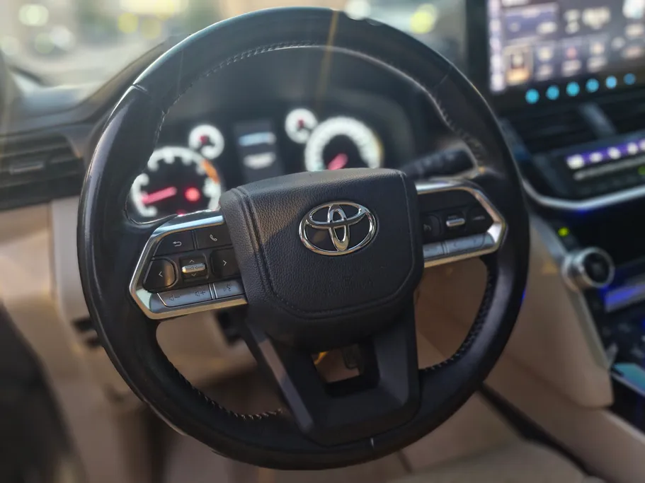 2022 Toyota Land Cruiser GXR3 