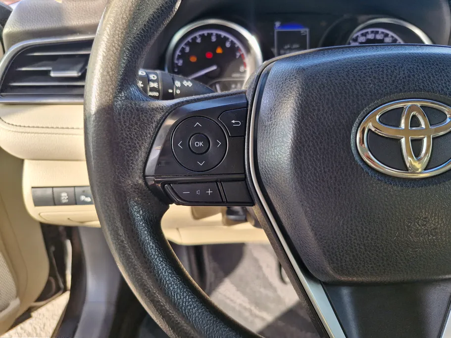 2023 Toyota Camry  LE 