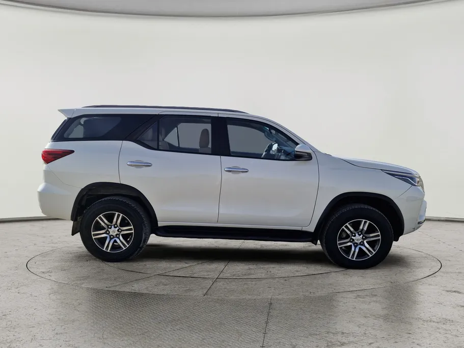 2022 Toyota Fortuner GX2 4x4 