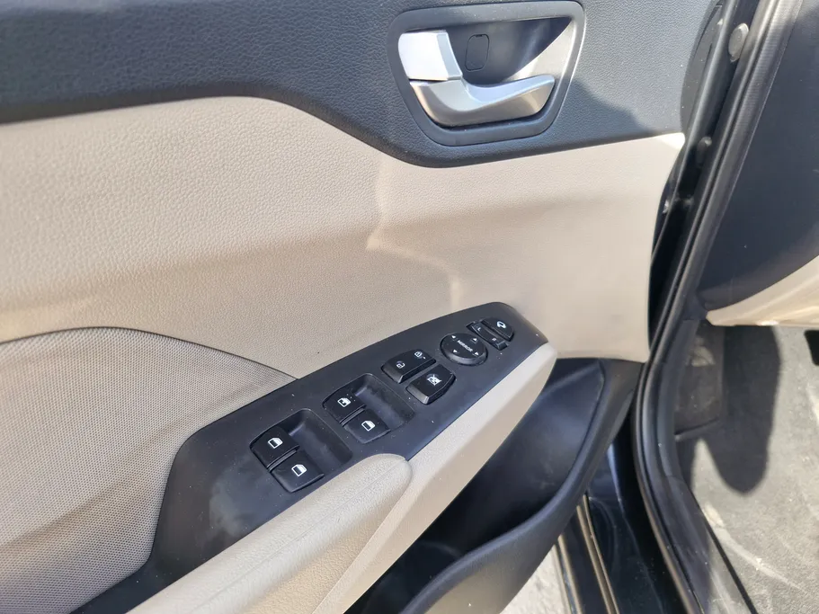 2021 Hyundai Accent Mid 