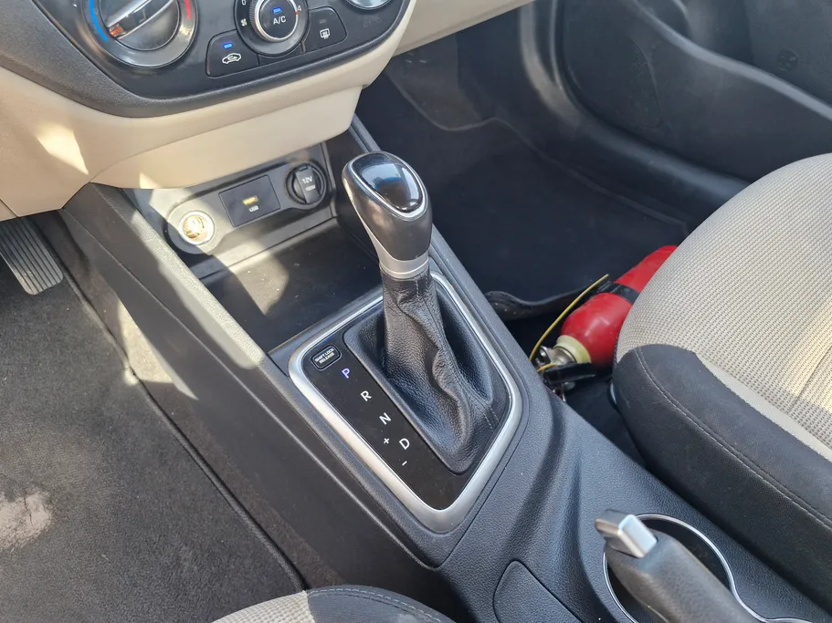 2021 Hyundai Accent Mid 