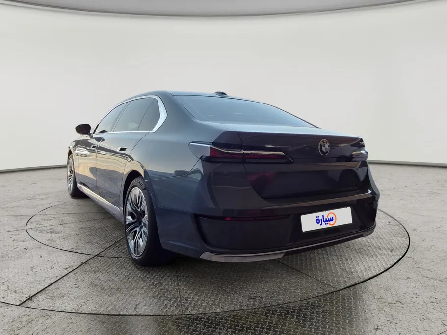 2023 BMW 7 Series 740 i 