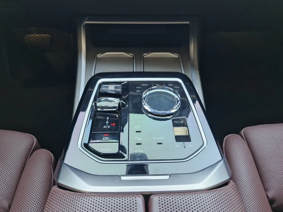 2023 BMW 7 Series 740 i 