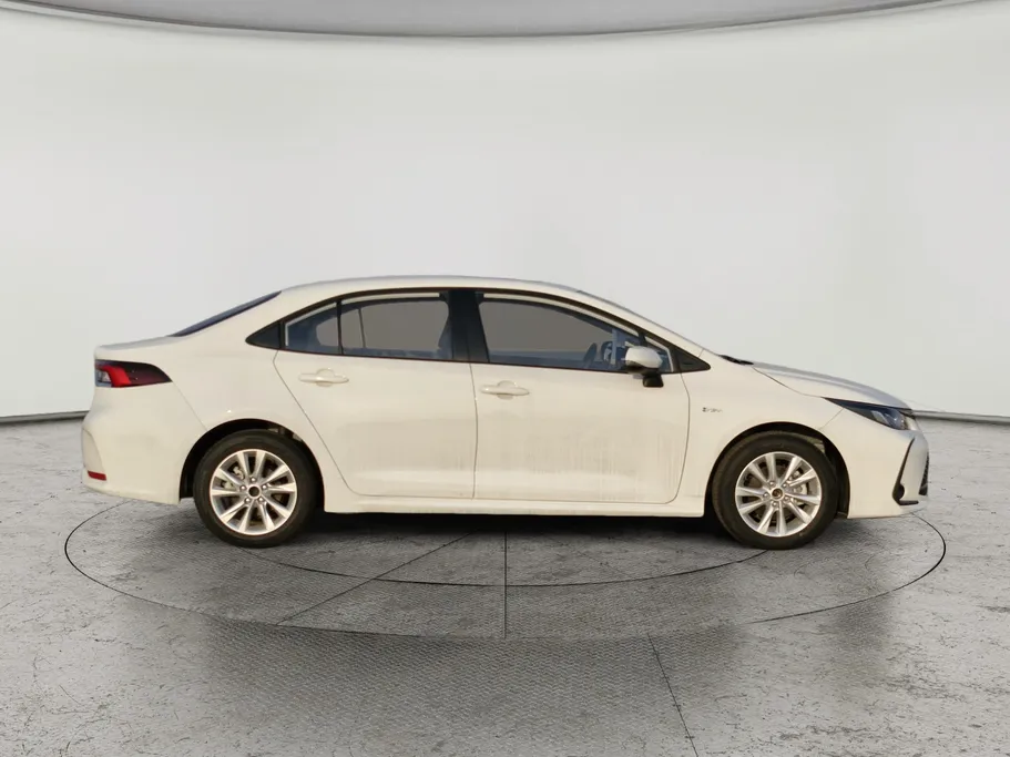 تويوتا كورولا GLI HEV Moonroof 2024 