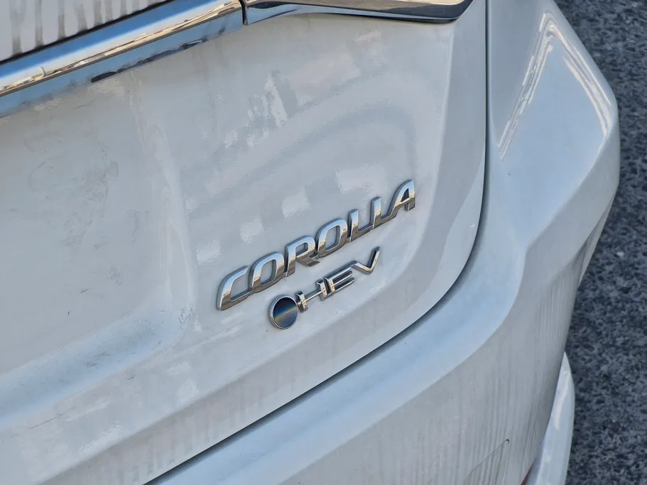 تويوتا كورولا GLI HEV Moonroof 2024 