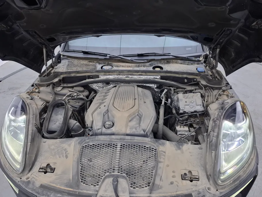 بورش ماكان Turbo 2022 