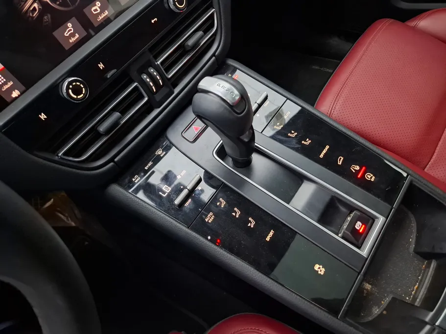 بورش ماكان Turbo 2022 