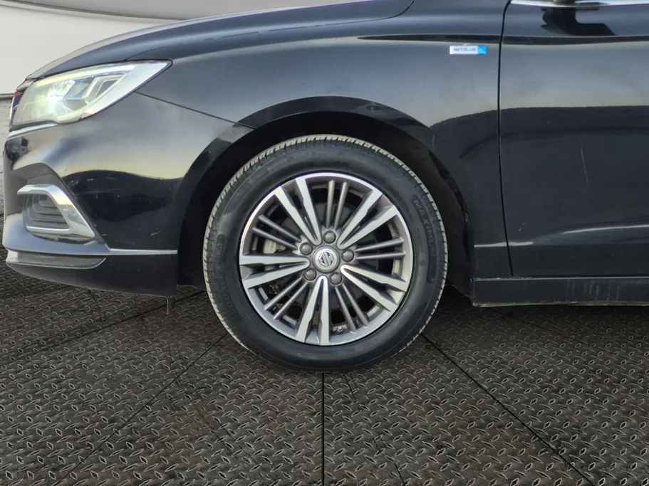 2022 MG 5 LUX 