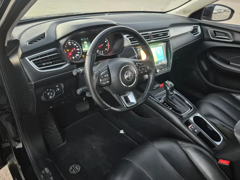 2022 MG 5 LUX 
