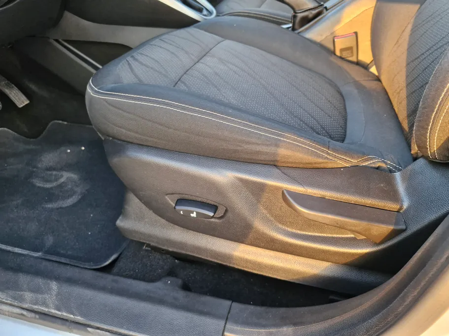 2023 Chevrolet Groove LT 