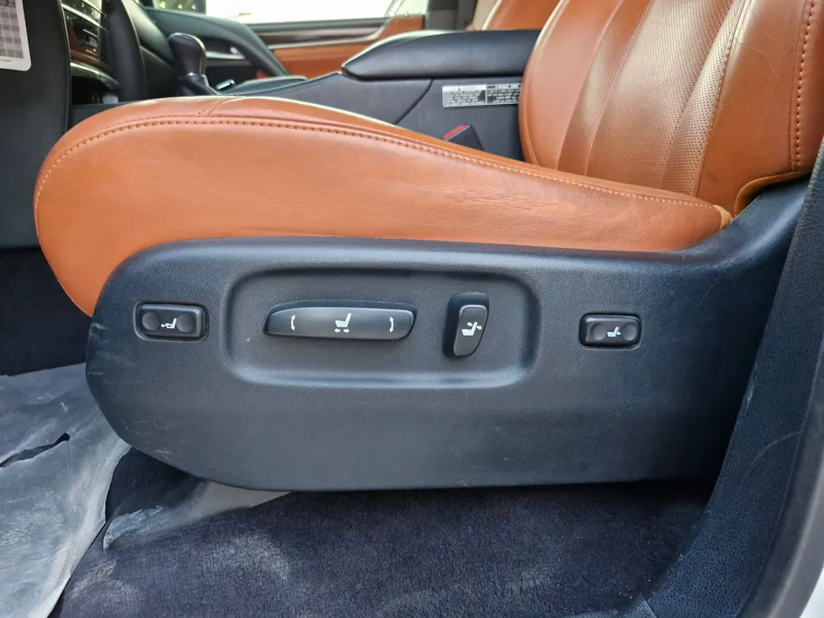 2018 Lexus LX 570 S 