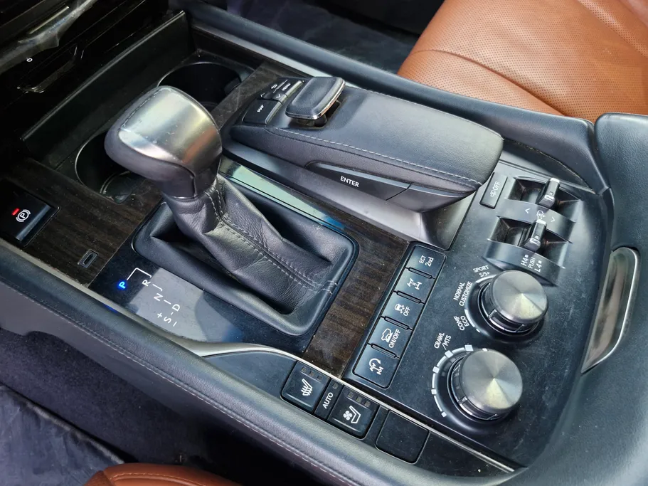 2018 Lexus LX 570 S 