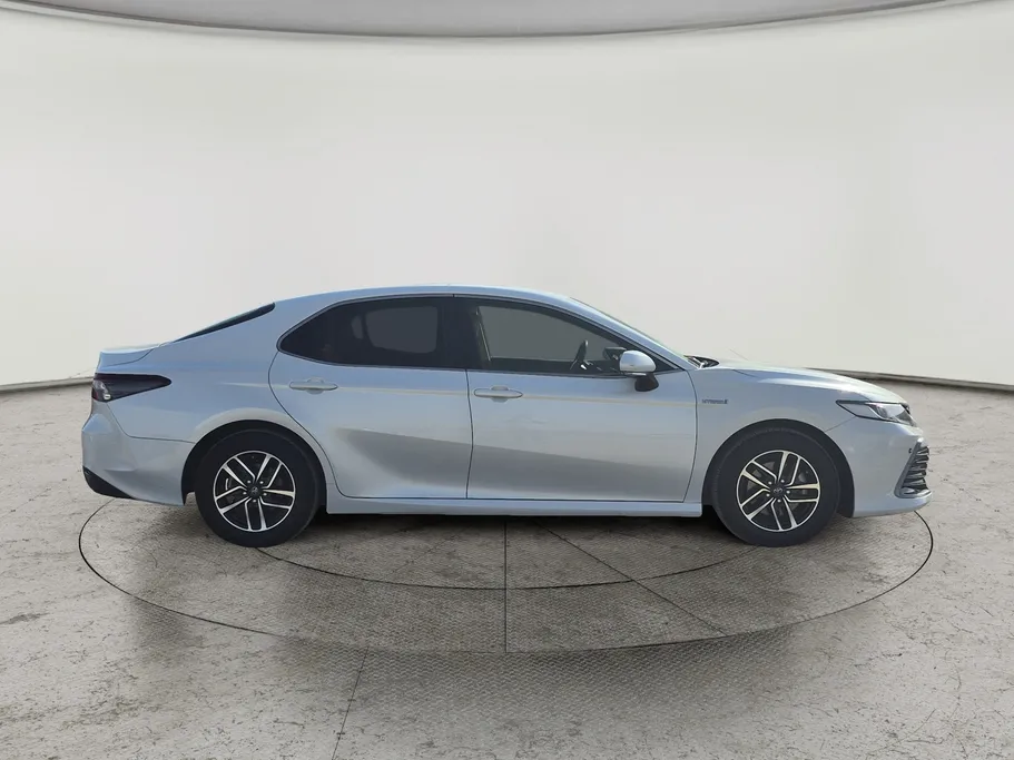 2022 Toyota Camry  LE HEV 