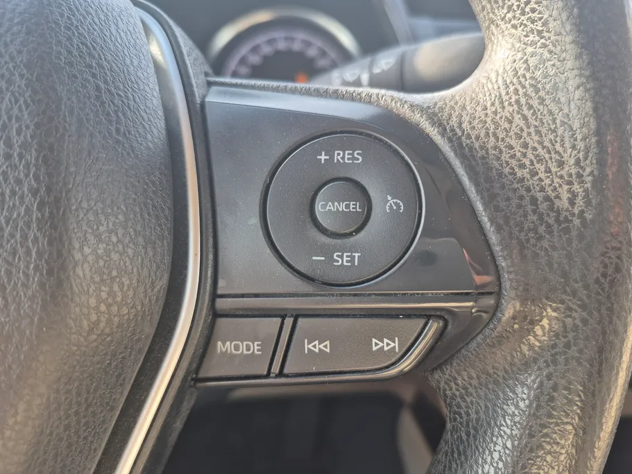 2022 Toyota Camry  LE HEV 