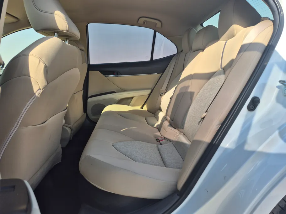 2022 Toyota Camry  LE HEV 
