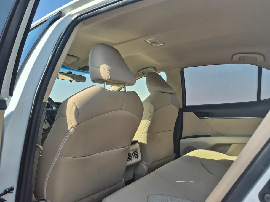 2022 Toyota Camry  LE HEV 