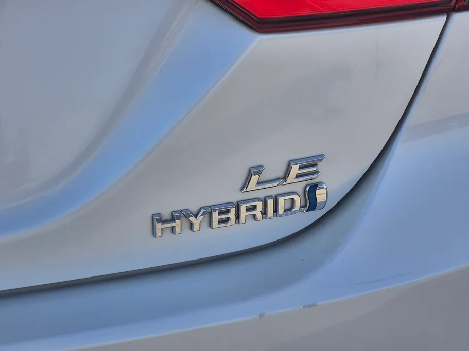 2022 Toyota Camry  LE HEV 