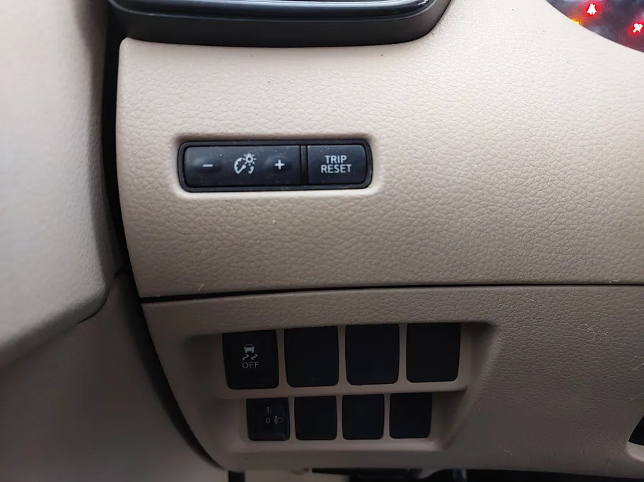 2022 نيسان Xtrail S 5 Seats 