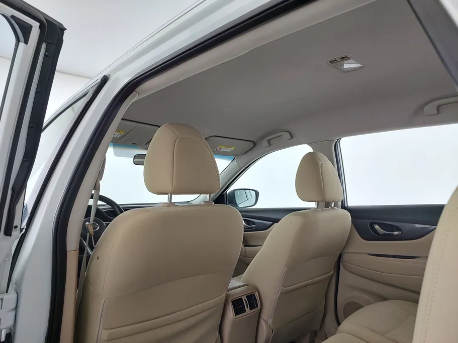2022 نيسان Xtrail S 5 Seats 