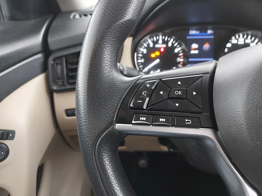 2022 نيسان Xtrail S 5 Seats 