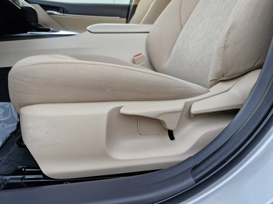 2023 Toyota Camry  LE 