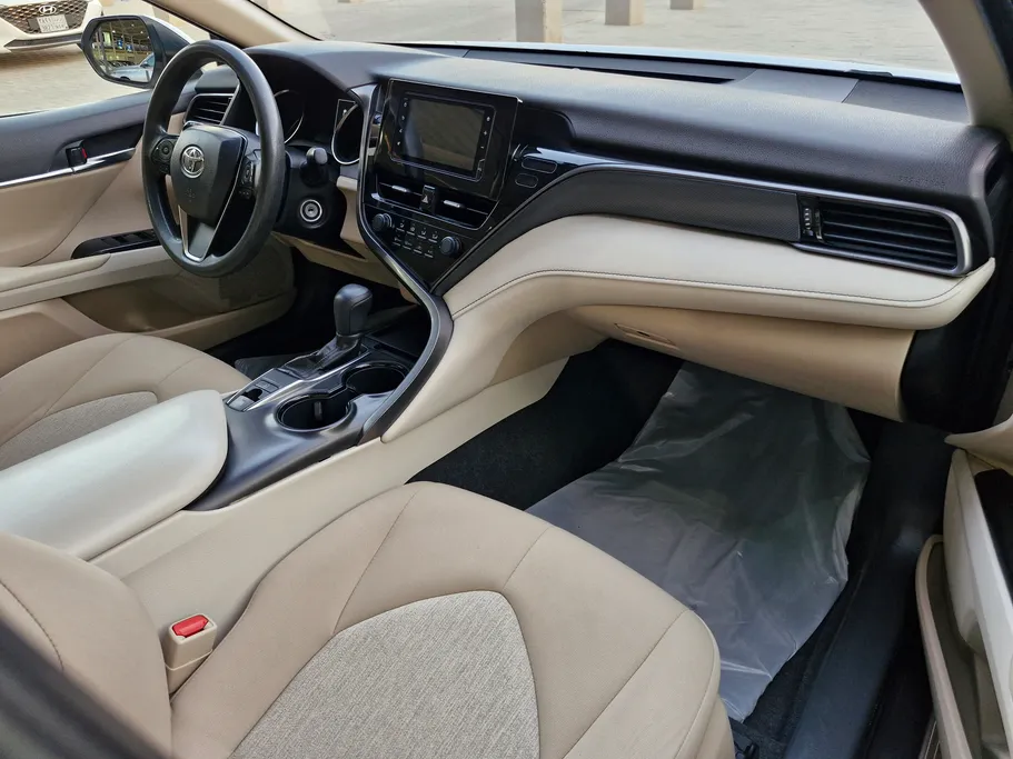 2023 Toyota Camry  LE 