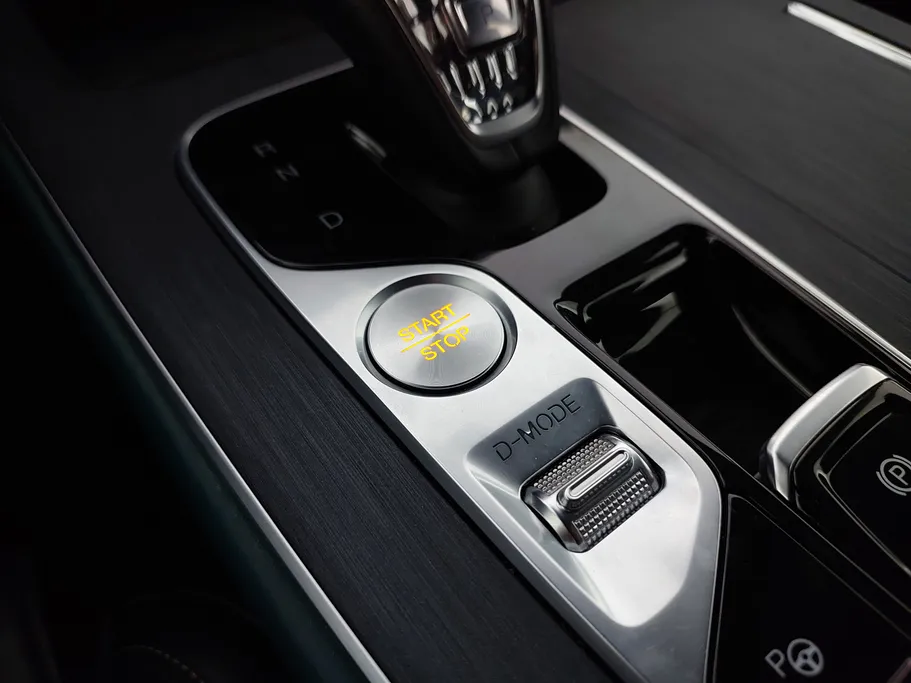 2024 GAC GS8 GT 