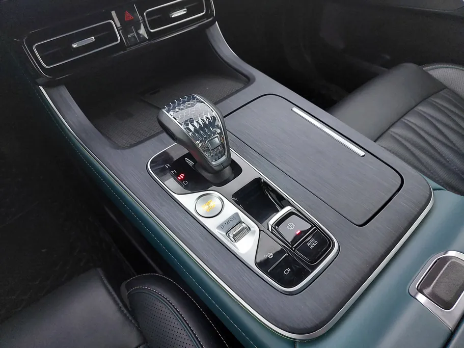 2024 GAC GS8 GT 