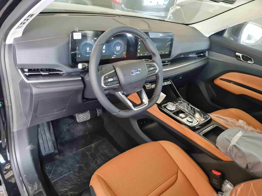 فورد تريتوري تيتانيوم 2026 