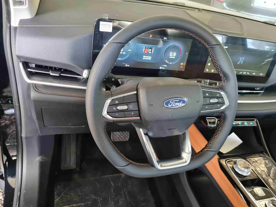 فورد تريتوري تيتانيوم 2026 