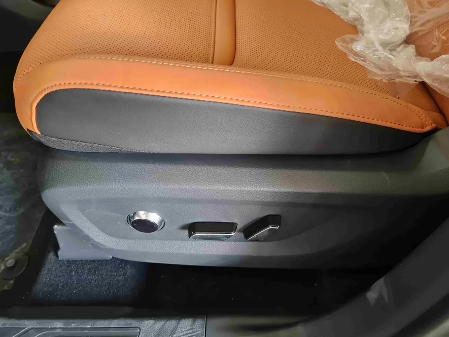 فورد تريتوري تيتانيوم 2026 