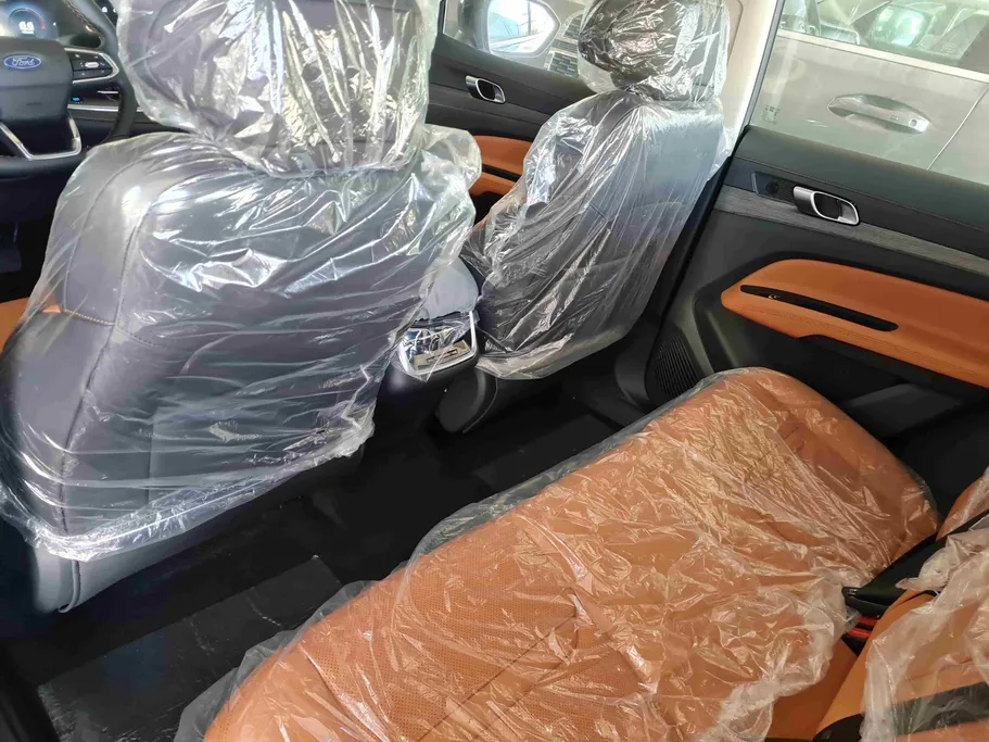 فورد تريتوري تيتانيوم 2026 