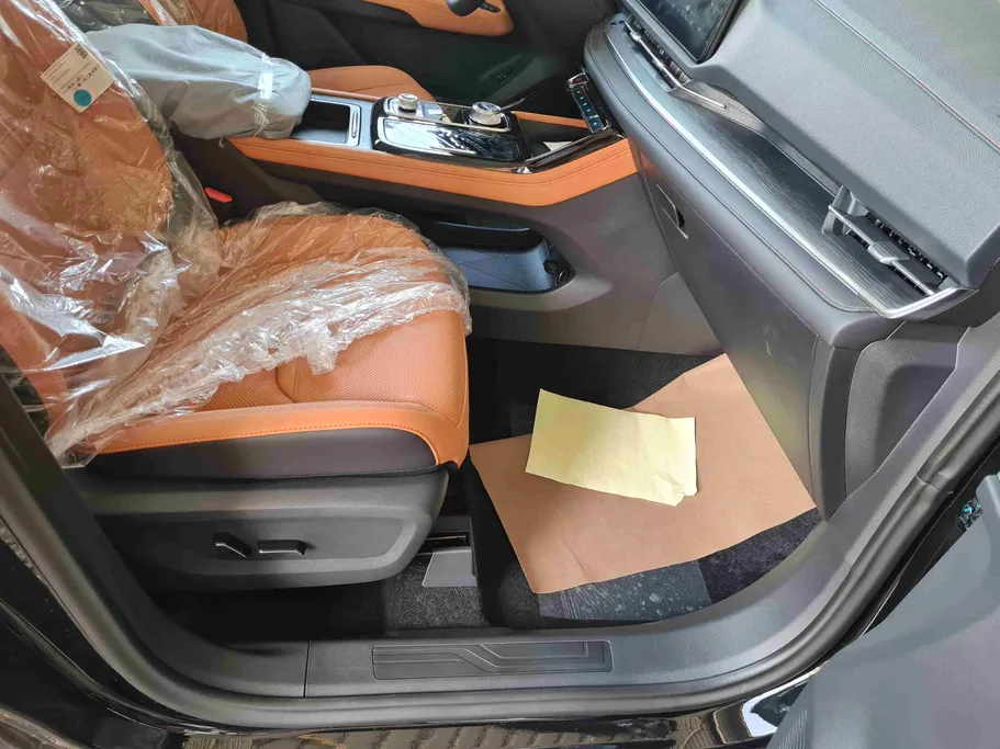 فورد تريتوري تيتانيوم 2026 