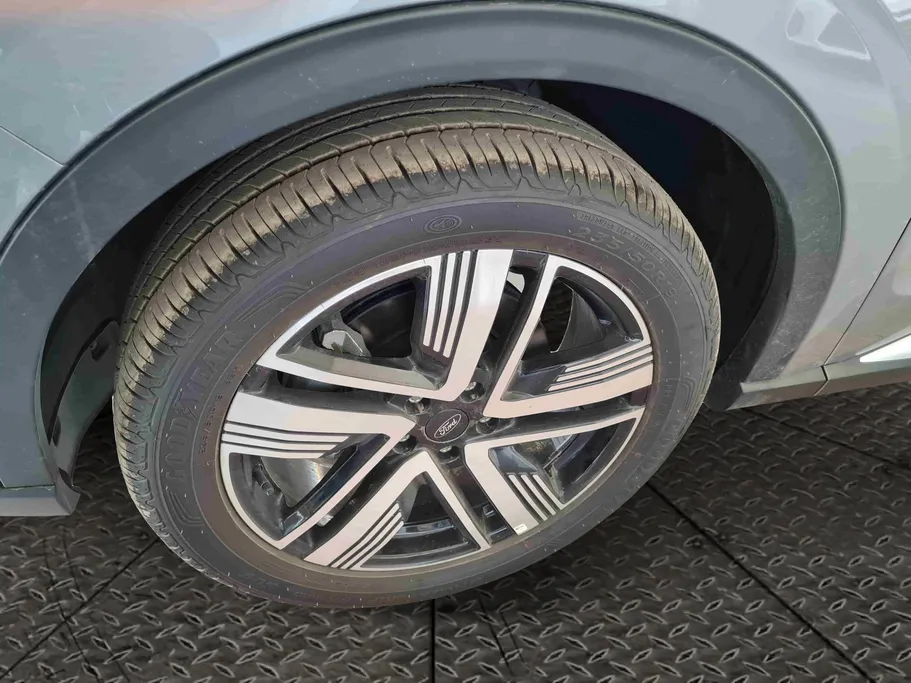 فورد تريتوري تيتانيوم 2026 