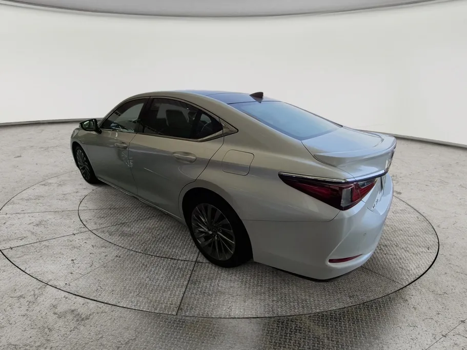 لكزس ES 350 2023 