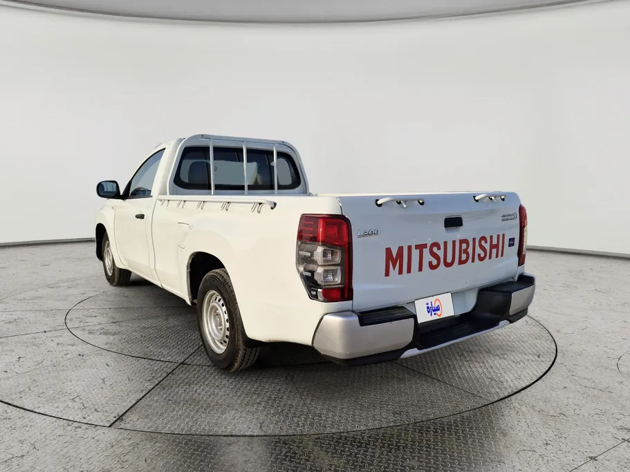 2021 Mitsubishi L200 SC 4x2 