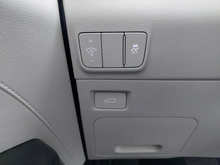 2023 Kia K5 LX2 