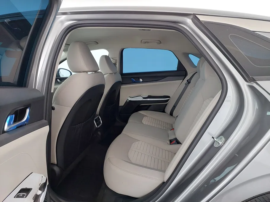 2023 Kia K5 LX2 