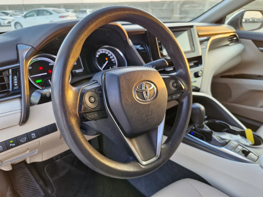 2022 Toyota Camry  LE 