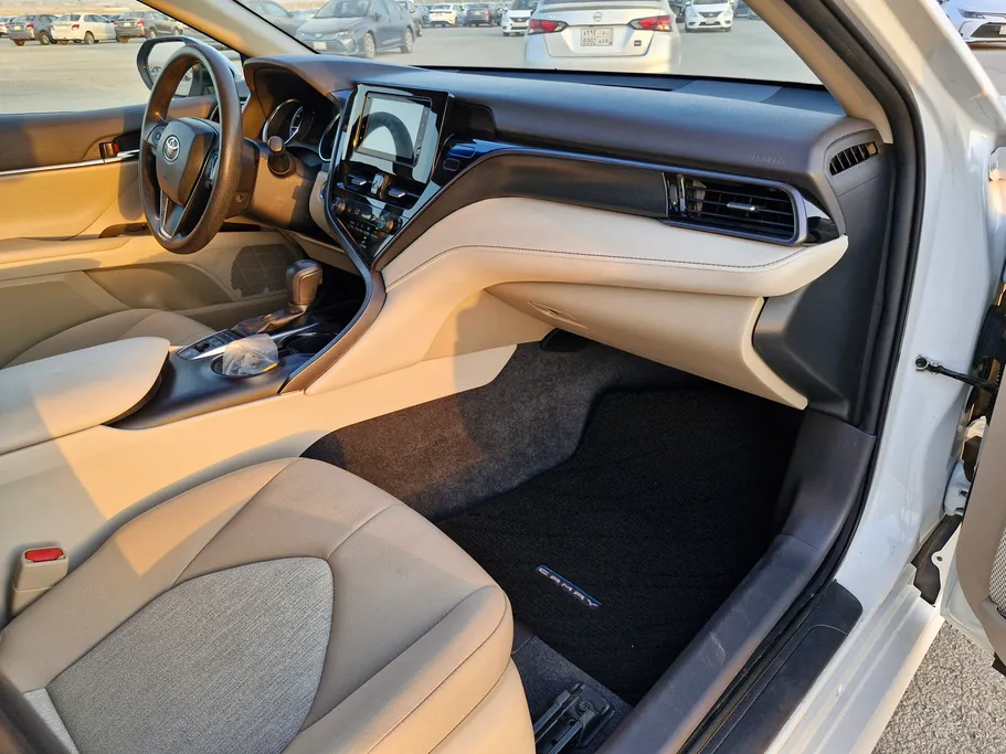 2022 Toyota Camry  LE 