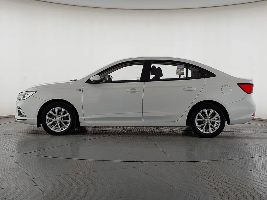 2022 MG 5 STD 
