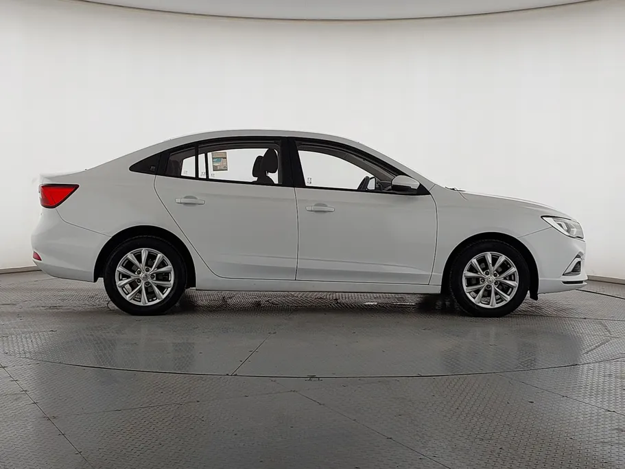 2022 MG 5 STD 