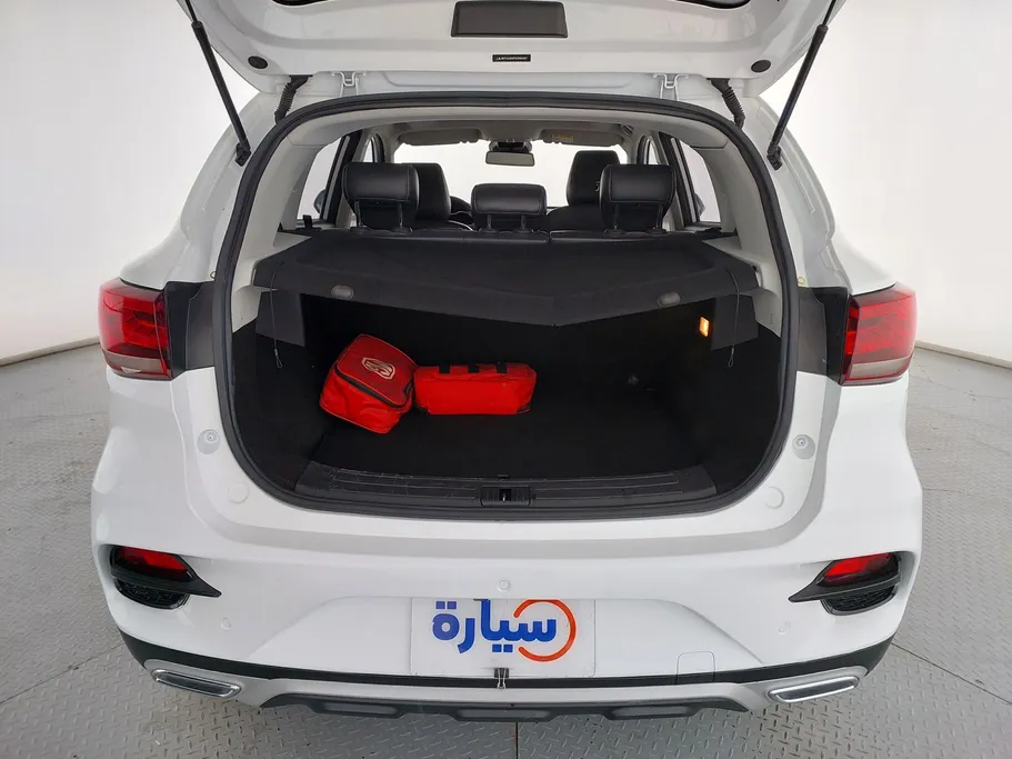 2023 MG ZS LUX 
