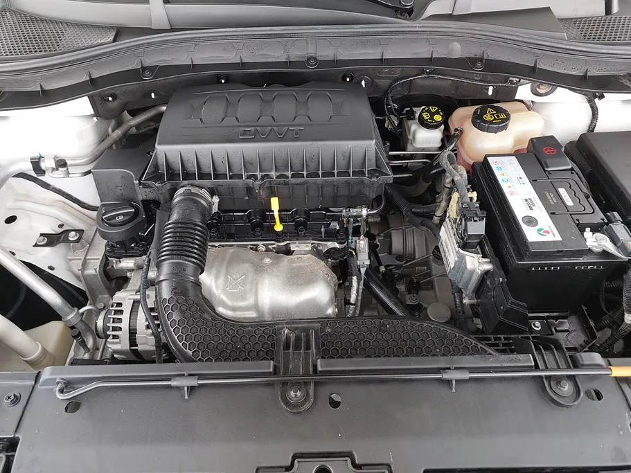 2023 MG ZS LUX 