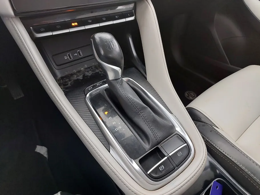 2023 MG ZS LUX 