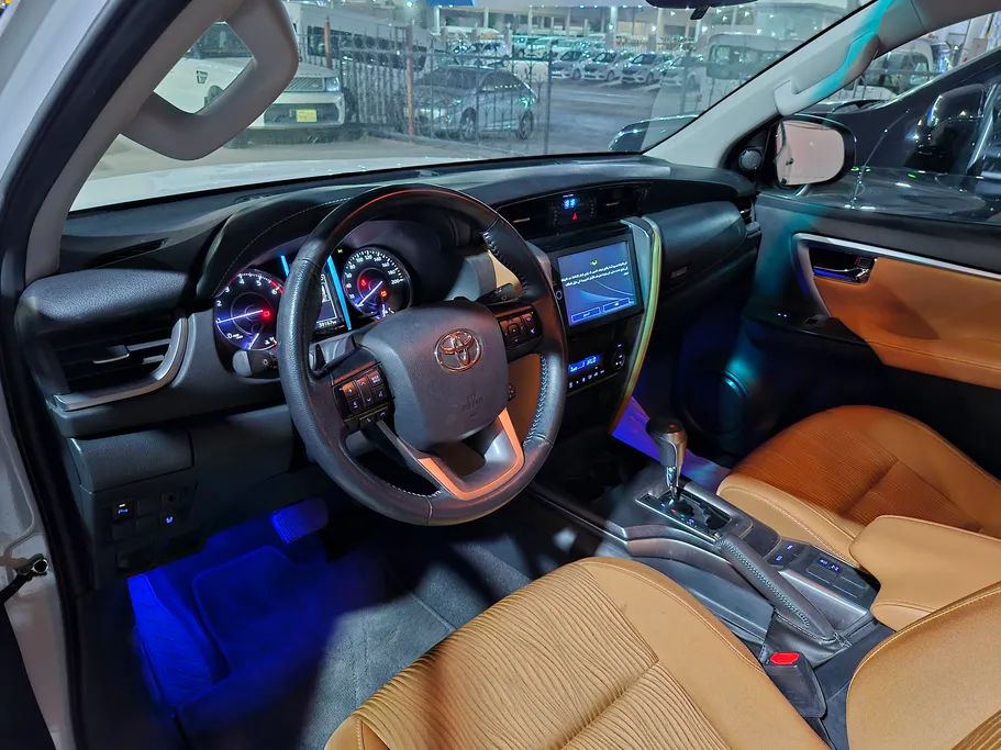 2023 Toyota Fortuner VX 