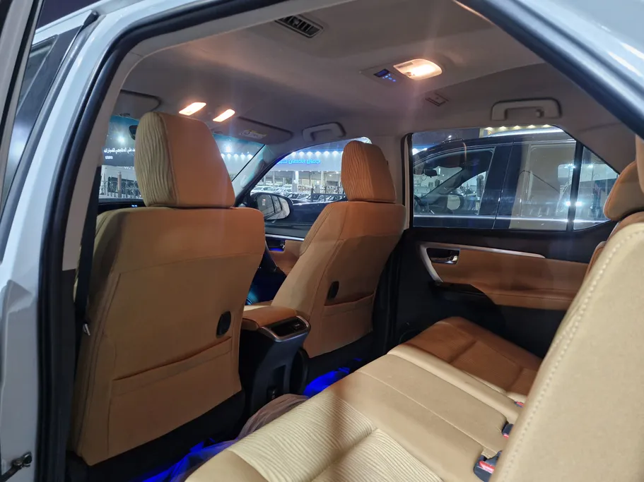 2023 Toyota Fortuner VX 