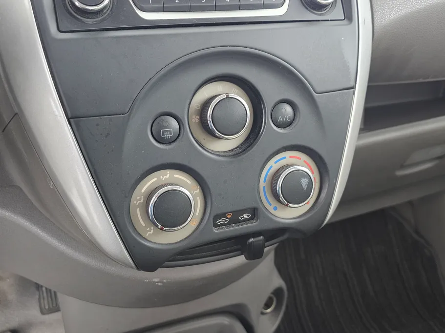 2020 Nissan Sunny SV 